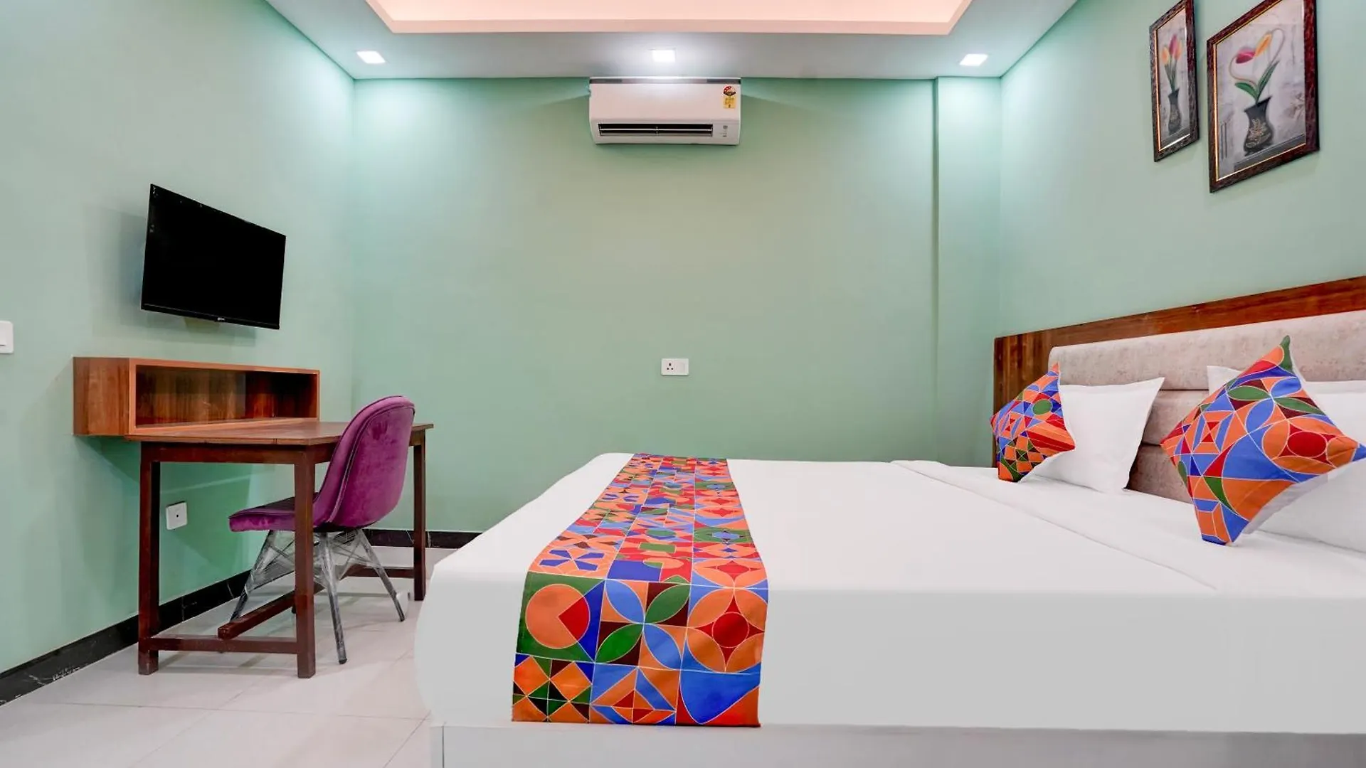 Fabhotel Sky Gurgaon 3*,  India
