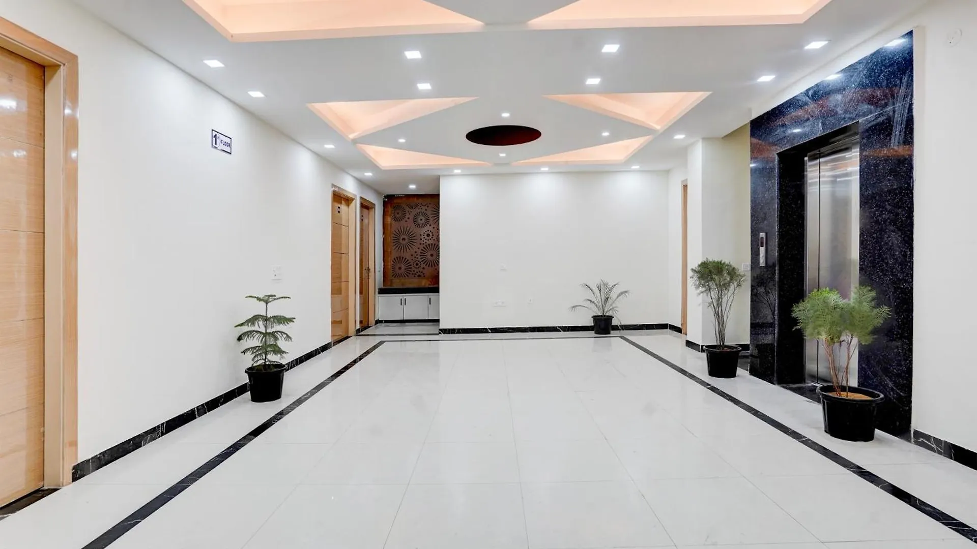 Hotel Fabhotel Sky Gurgaon